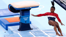 Бесславный конец? Симона Байлз приезжала в Токио главной звездой, но еле унесла ноги от россиянок из-за «травмы»