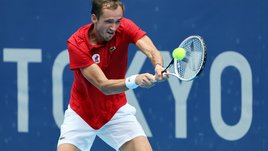 Почему Медведева злят вопросы о допинге? Он должен быть готов к провокациям