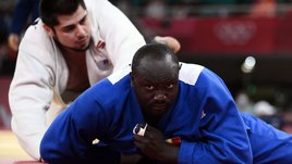Повалил гору. Российский тяжеловес сенсационно победил великого чемпиона
