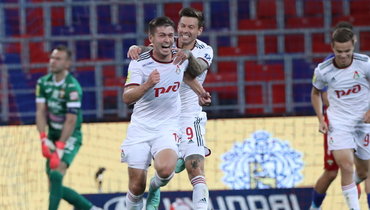 31 июля. Москва. ЦСКА — «Локомотив» — 1:2. Рифат Жемалетдинов и Федор Смолов.