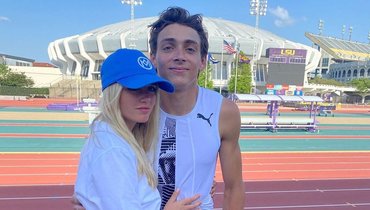 Подруга-модель спасла лучшего шестовика мира от отстранения с Олимпиады. Теперь он близок к золоту