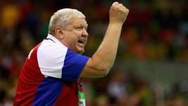 «Зачем равняют женщин с мужчинами? Давайте всех на операционный стол!» Трефилов — о трансгендерах, Родченкове и сборной России