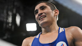 «Знал, что он будет провоцировать». Российский боксер зарубился с трехкратным чемпионом мира и победил