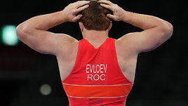 Евлоев взял золото, но в целом команда провалилась на Олимпиаде. В России проблемы с греко-римской борьбой