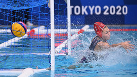 «Настолько нас боятся, что только судейством могут остановить!» Ватерполистки выдали героический матч против США и расплакались после сирены