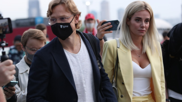 Валерий Карпин с женой. Фото Александр Федоров, «СЭ» / Canon EOS-1D X Mark II Валерий Карпин с женой. Фото Александр Федоров, «СЭ» / Canon EOS-1D X Mark II