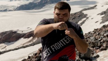 Даниял Эльбаев.