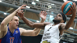 Армейцы уступили андердогу. Чемпиона ждет третий матч