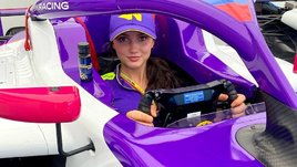 «Даже Боттас написал мне в личку слова поддержки». 18-летняя российская гонщица — о неадекватности и буллинге в соцсетях