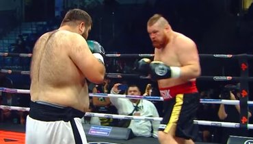 Вячеслав Дацик против Данияла Эльбаева.