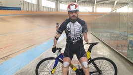 «Бурятский Вуйчич» Михаил Асташов установил рекорд Паралимпиады. Прошлой зимой он работал доставщиком еды