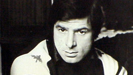 «Харламов стоял у автобуса и махал команде, уезжающей на Кубок Канады. Партнеры видели его в последний раз». 40 лет со дня смерти великого игрока