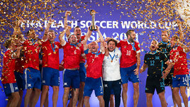 Россия — футбольная страна! У нас есть золотая команда пляжников!