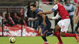 «Если тренер «Реймса» фанат Месси, то почему он бросает на него пятерых игроков?» Реакция соцсетей на дебют аргентинца во Франции