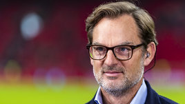 «Россия должна иметь сборную уровня топ-5 мира. Удивлюсь, если вы не попадете в Катар». Де Бур — о ЧМ-2022