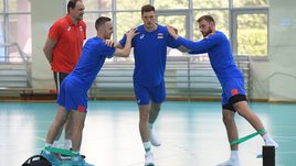 Три дня огня в волейболе. Юниоры разбили Бразилию, мужчины начинают путь за золотом на Евро, а у женщин на носу Италия