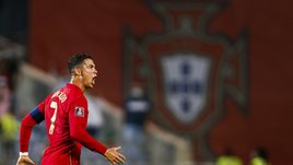 Невероятный вечер Роналду: победный дубль, мировой рекорд, незабитый пенальти и несостоявшееся удаление