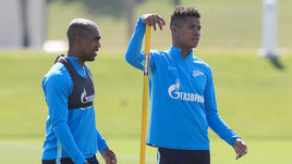 «Зенит» отзывает игроков из сборных из-за бездействия УЕФА и ФИФА. Что происходит?