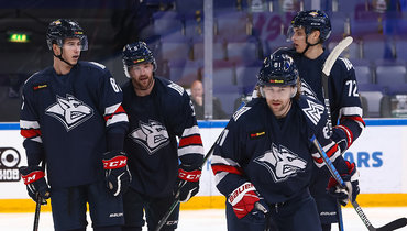 Хоккеисты «Металлурга».