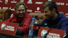 «После этого сбора надо выключить телефон и уехать в лес». Карпин — о матче с Мальтой и ощущениях от работы в сборной