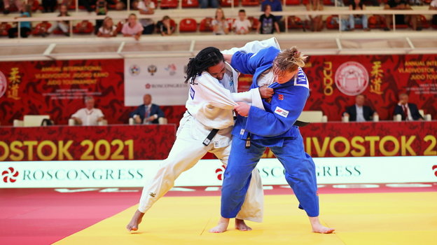 Одна из встреч на турнире по дзюдо. Фото Виталий Петров Одна из встреч на турнире по дзюдо. Фото Виталий Петров