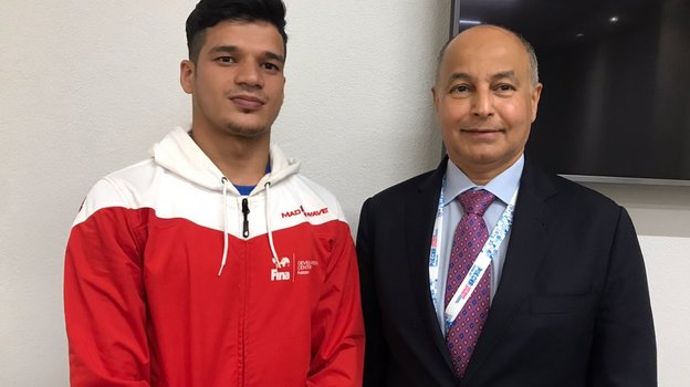 Фахим Анвари с президентом ФИНА. Фахим Анвари с президентом ФИНА.