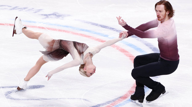 11 сентября. Челябинск. Евгения Тарасова и Владимир Морозов. Фото Дарья Исаева, «СЭ» / Canon EOS-1D X Mark II 11 сентября. Челябинск. Евгения Тарасова и Владимир Морозов. Фото Дарья Исаева, «СЭ» / Canon EOS-1D X Mark II