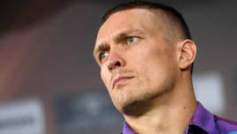 Александр Усик в историях — учит дочь не самообороне, а хитрости, пришел к вере в Бога после удара коня