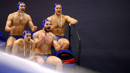 «Нужно собирать игроков и отправлять в зарубежные клубы». Знаменитый ватерполист — о том, как спасти нашу сборную