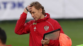 «Артем Дзюба может исправить негатив вокруг себя только голами». Карпин — о составе сборной на октябрьские матчи