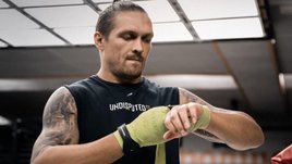 «Он пачкал перчатки, пропустишь — лицо грязное». Почему у Александра Усика никогда не было сотрясений и сечек