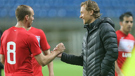 Глушакову — 34, но Карпин возвращает его в сборную. Денис заслужил