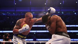 Джошуа сыграл в дурака. Усик — вытащил джокера