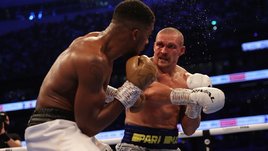 «Не думаю о реванше. Я думаю о своей жене сейчас, понял?» Что сказал Усик после победы над Джошуа