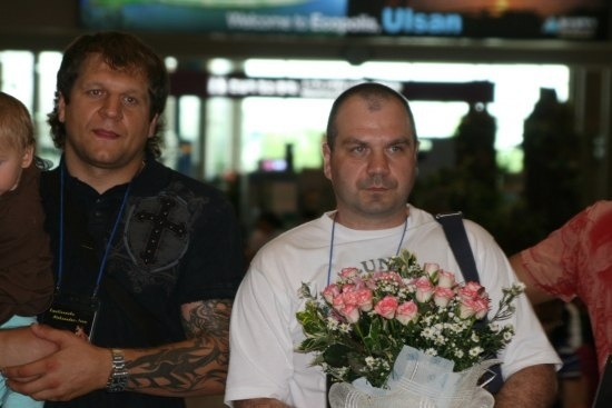 Сеул. Александр Емельяненко и Юрий Разумов прибыли в Южную Корею, где у Александра состоится мастер-класс. Фото из архива Юрия Разумова. Сеул. Александр Емельяненко и Юрий Разумов прибыли в Южную Корею, где у Александра состоится мастер-класс. Фото из архива Юрия Разумова.