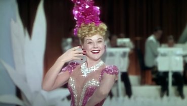 Соня Хени — самая титулованная одиночница в фигурном катании. Три золота Олимпийских игр, десять — на чемпионатах мира и еще шесть — в Европе.