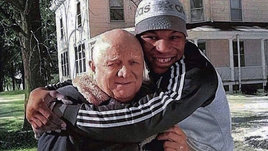 У юного Майка Тайсона была гигантская видеотека боев. Он поглощал их тысячами, залипал даже на боксе 1890-х