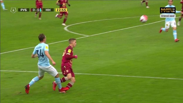 Илья Самошников получает травму. Илья Самошников получает травму.