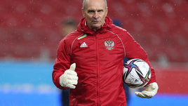 «Настоящий вратарь из гроба вылезет — и гроб в щепки разлетится». Интервью тренера вратарей сборной России Кафанова