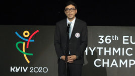 Учился на русском, защитил кандидатскую в Питере. Кто пытается поменять власть в мировой гимнастике?