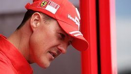 «Он не умер, но не может общаться». Новые подробности о состоянии Михаэля Шумахера