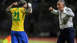 Парагвай остановил Месси, Бразилия вырвала победу без Неймара, Барриос помог сдержать Суареса и Кавани