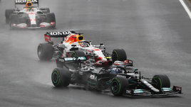 Хэмилтон не смог угнаться за Ферстаппеном в Стамбуле. Боттас одержал первую победу в сезоне