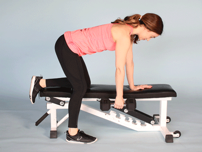 Тяга гантели одной рукой в наклоне. Тяга гантели одной рукой в наклоне.