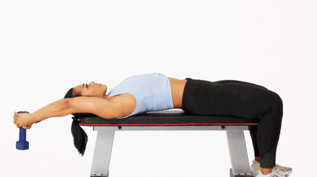 Пуловер на скамье. Пуловер на скамье.