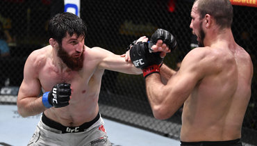 Магомед Анкалаев (слева).