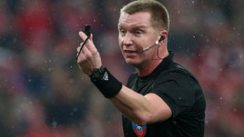 Пять матчей — три двойки и кол. Почему перестал судить арбитр Васильев?