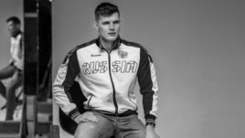 «Бежал по проезжей части, рядом тротуар». Известного спортсмена сбил грузовой автомобиль