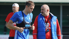 «Дзюбу знаю с 17 лет, Артем мне понятен. Он поступает так, как видит и чувствует». Большое интервью Станислава Черчесова