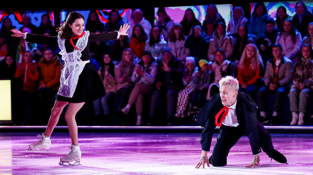 Даня Милохин и Евгения Медведева. Фото Дарья Исаева, «СЭ» / Canon EOS-1D X Mark II Даня Милохин и Евгения Медведева. Фото Дарья Исаева, «СЭ» / Canon EOS-1D X Mark II